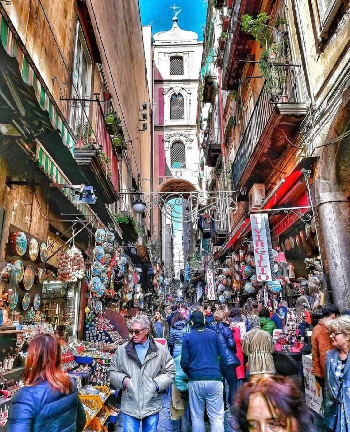 B&B Spaccanapoli A Due Passi Da Via Tribunali 外观 照片